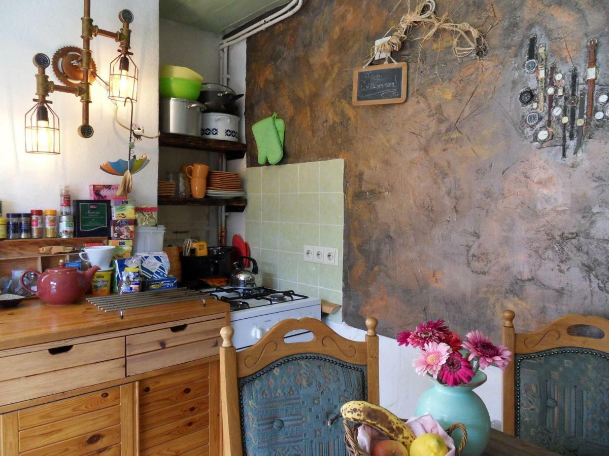 Privartzimmer 'Ausfahrt Freihalten' Husum  Exterior foto